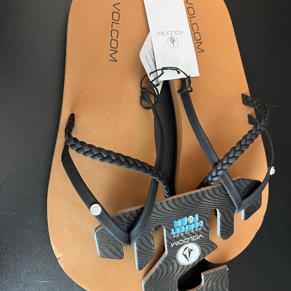 Volcom Sandals - Picture 2 of 4